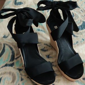Ugg wedges 7.5
